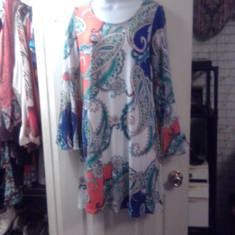 Dress - Picture 2 of 3